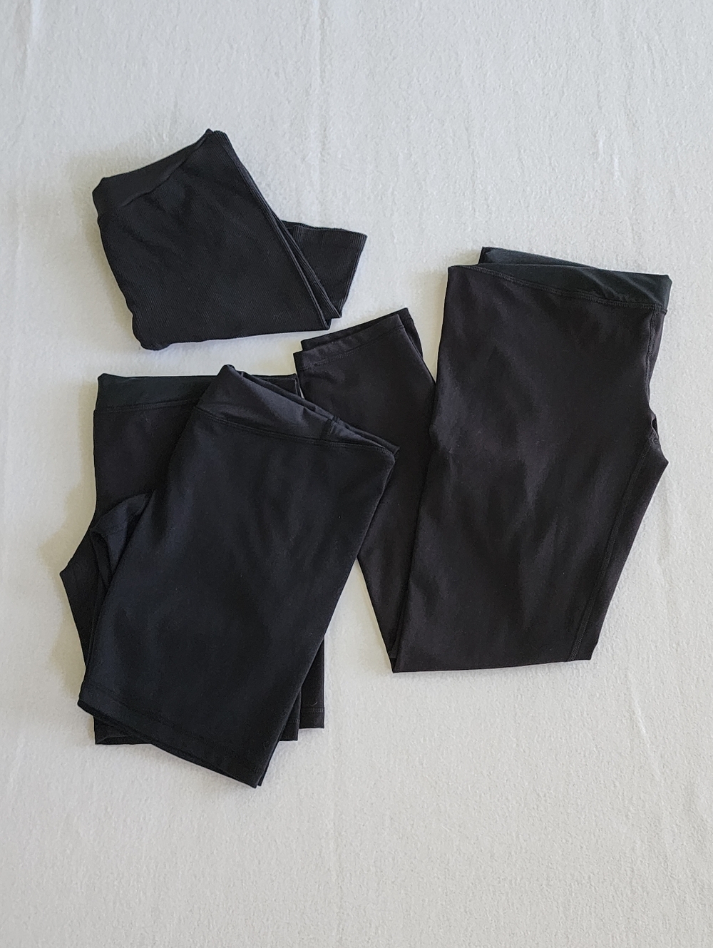 Isabel Maternity Lot 4 Legging/ Shorts Black Large Ingrid & Isabel
